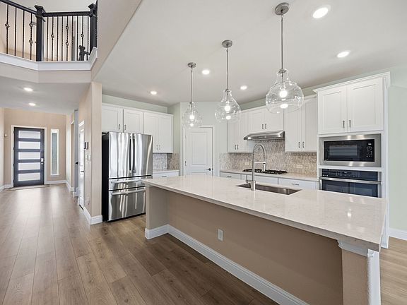 4th image of 210 Indigo Dr