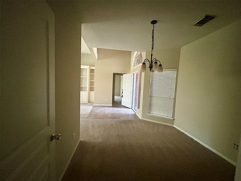 23 Tivoli Garden Ct — Photo 11