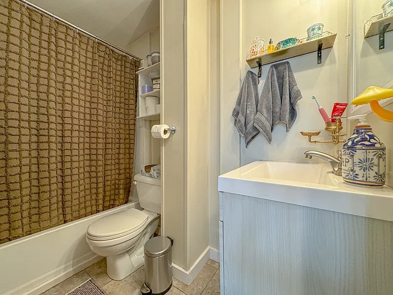 329 Preble St #1 — Photo 17