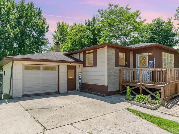 802 24th St, Bay City, MI 48708