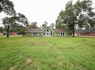 1102 Pinecrest Dr, Sour Lake, TX 77659
