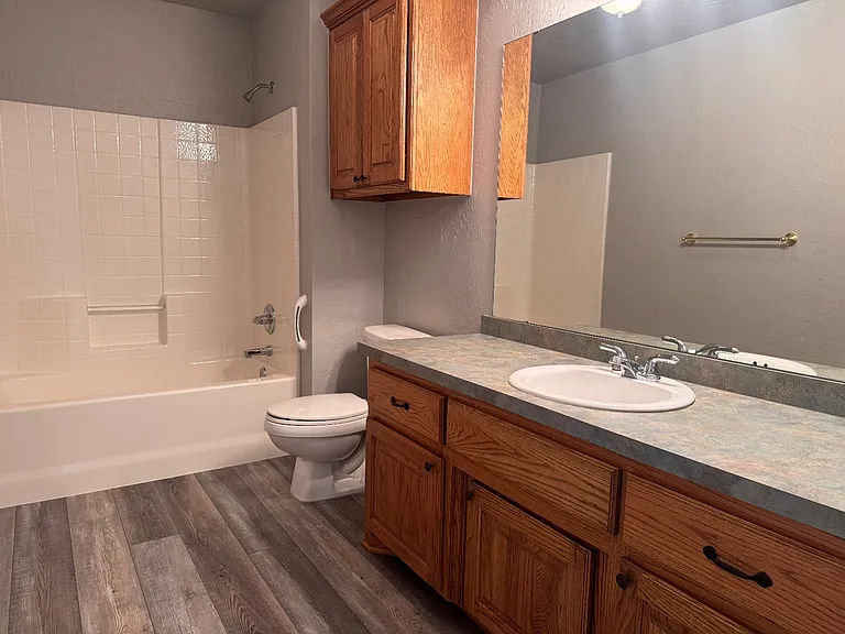 2201 NW 155th St — Photo 22