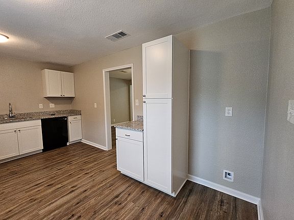 4th image of 1526 2nd Ave N