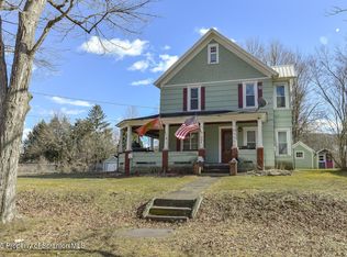 30 Oak St, Nicholson, PA 18446