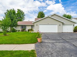 966 Candleford Ln, Rockford, IL 61108