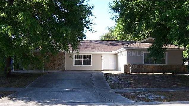 1st image of 2220 E Greenhollow Dr