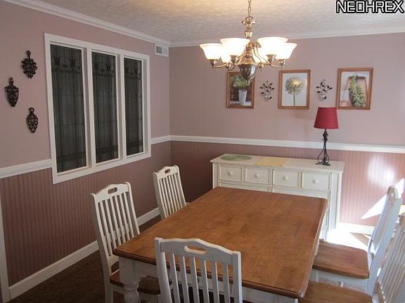 3rd image of 23876 Parkwood Dr