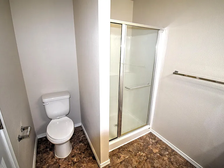 8724 Stockholm Ln NE — Photo 16