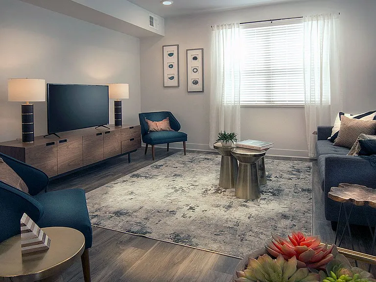 Pinyon Pointe Apartments — Photo 13