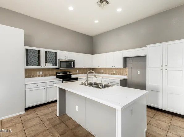 3798 S SETON Avenue, Gilbert, AZ 85297