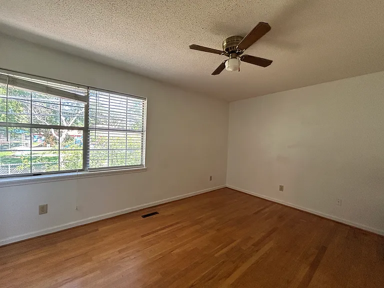 1002 Willow Dr #106 — Photo 18