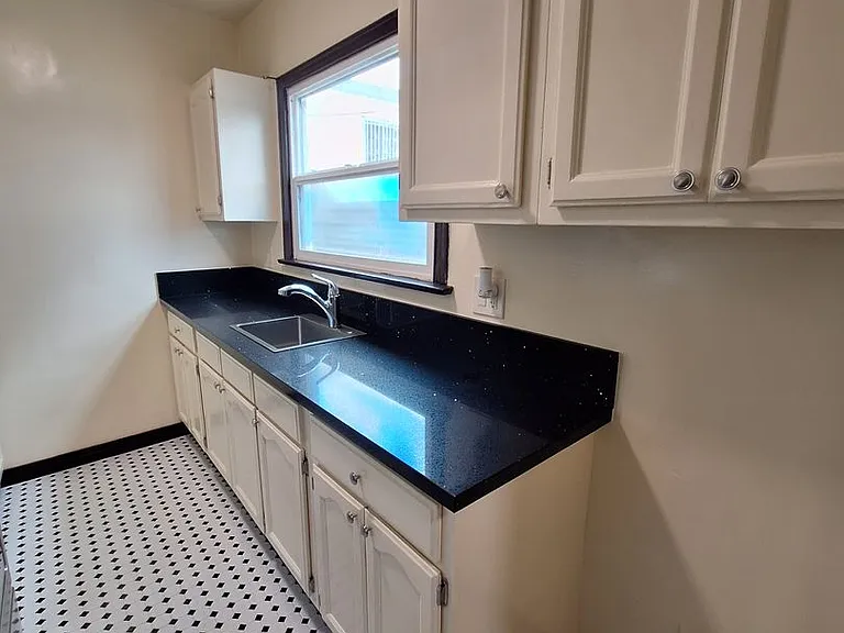 3741 S. Arlington Ave — Photo 9