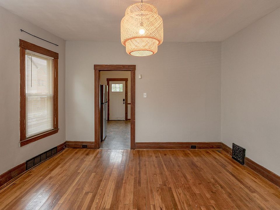 1st image of 979 Fischer St #1