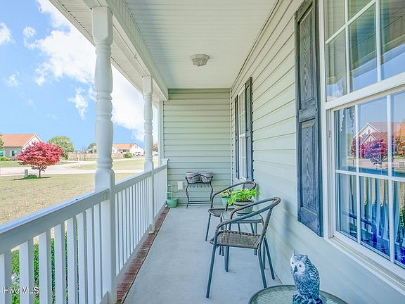 3rd image of 127 Becca Drive