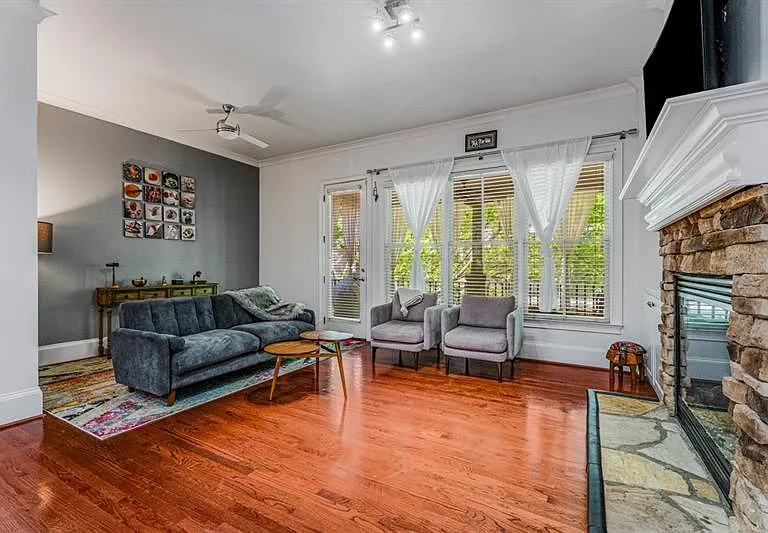 395 Laurent St NW #6 — Photo 16
