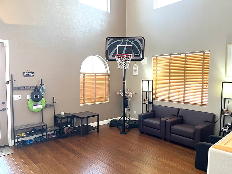 7729 Villa Gabriela Ave #B — Photo 23