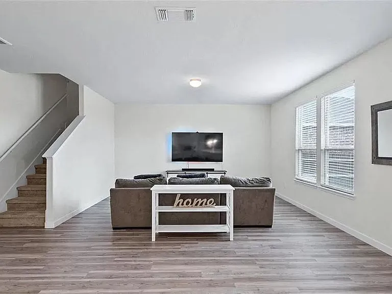 200 Duroc Dr — Photo 9