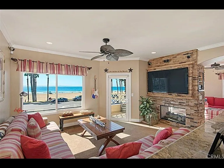 900 Pacific Coast Hwy #203 — Photo 1