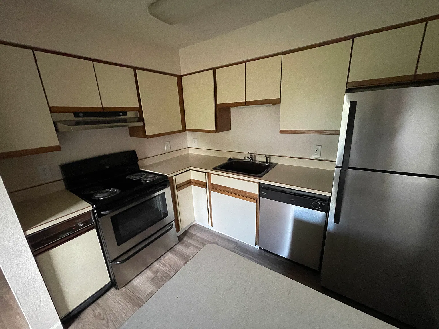 2 bed, 838 sqft, $1,595 — Photo 4