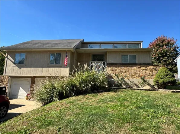 13036 S Raintree Dr, Olathe, KS 66062