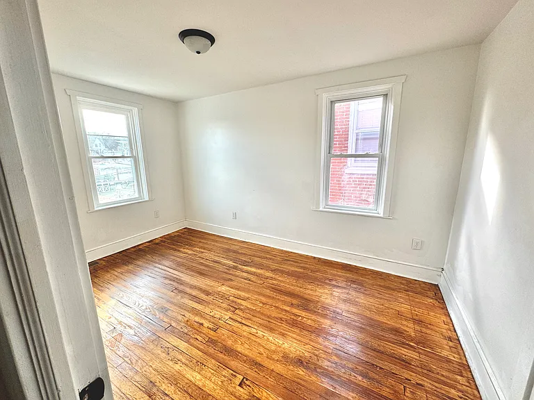 760 Hamilton St — Photo 8