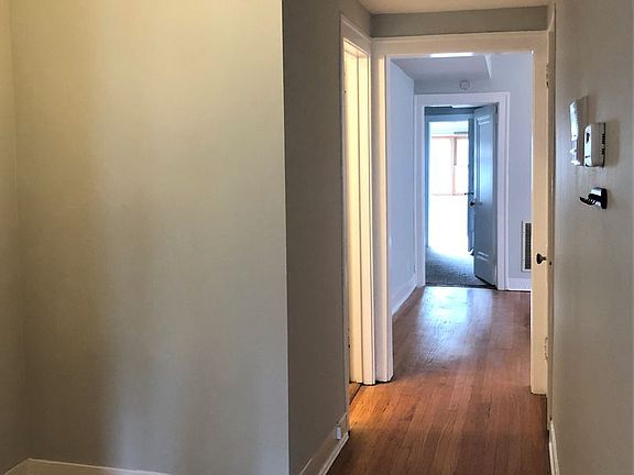 5th image of 4448 N Saint Louis Ave #2