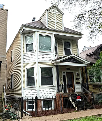 1519 W Nelson St #FB1 Photo 1