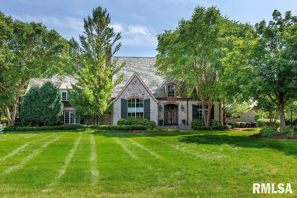 2 Orchard Hill Blvd, Moline, IL 61265 Zillow