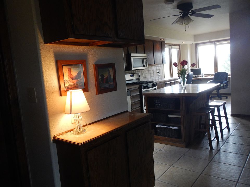 1st image of 773 Woodland West Dr
