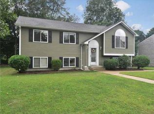 9 Meadowchase Ln, West Warwick, RI 02893