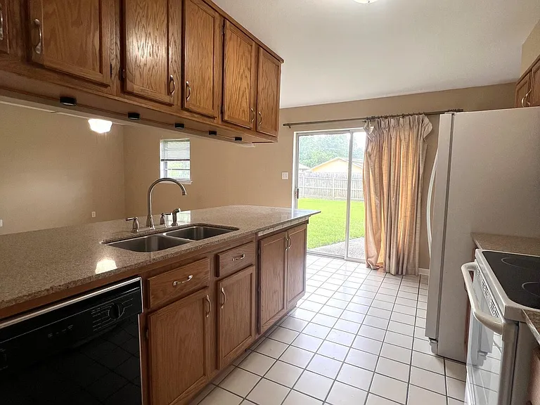 15309R Royal St — Photo 10