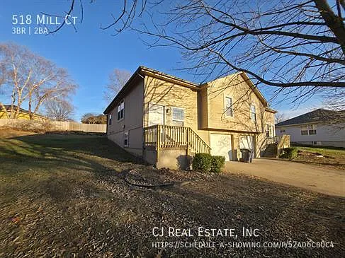 518 NW Mill Ct Photo 1