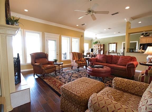 4th image of 6724 Westover Dr