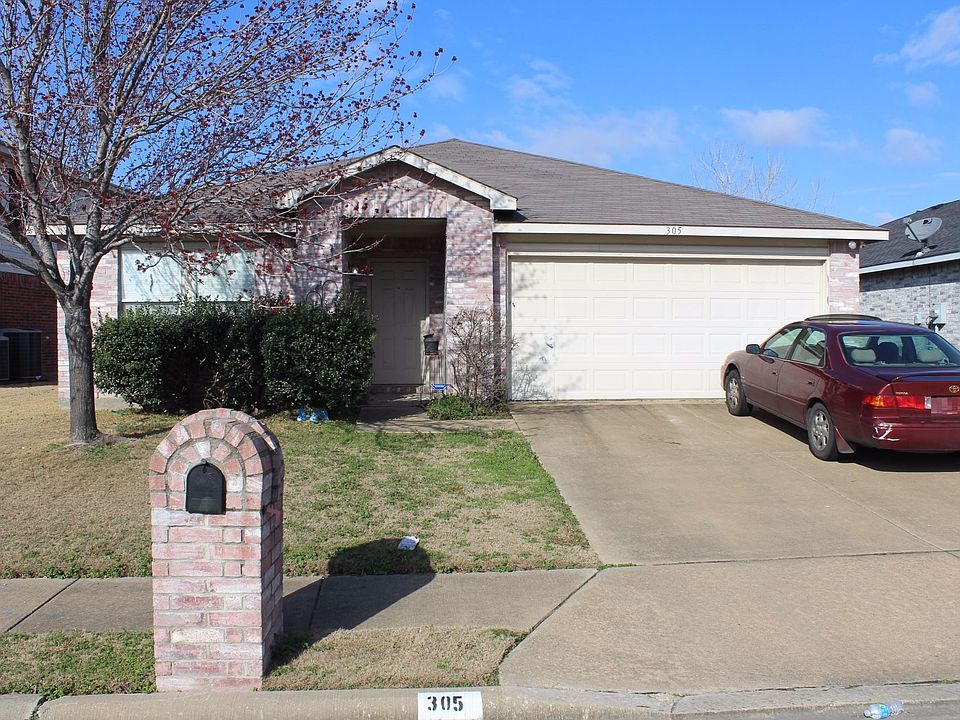1st image of 305 Stoneridge Dr
