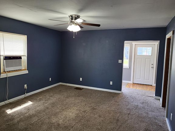 3rd image of 1522 Benton St