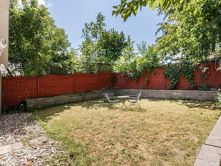 817 Winton St #1 — Photo 30