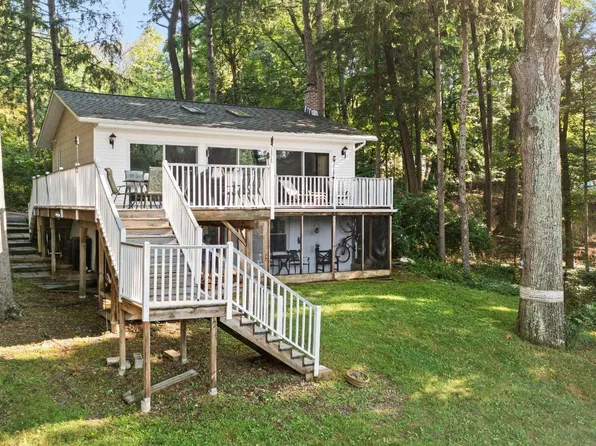 1264 Lakeview Road, Copake, NY 12516