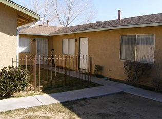 10815 Chamberlaine Way APT A, Adelanto, CA 92301