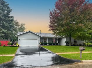 835 Terra West Dr, Freeport, IL 61032