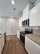 2042 Underwood Dr — Photo 3