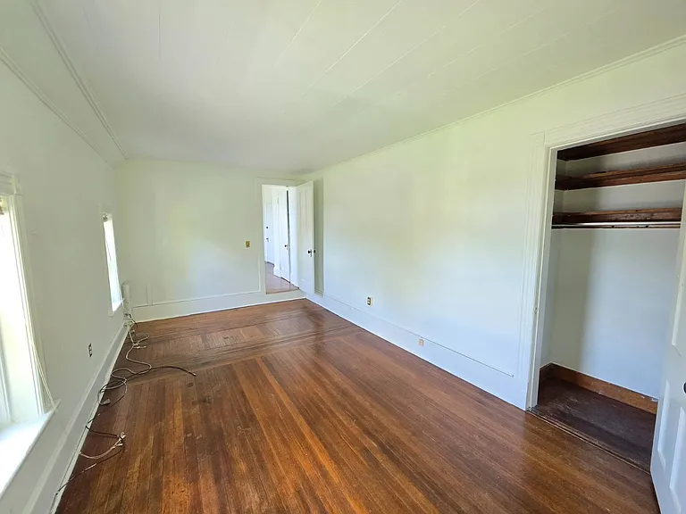 514 Grand Ave — Photo 15