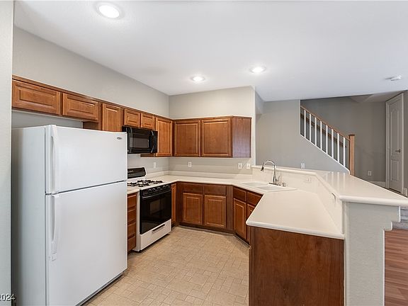5th image of 6713 Lookout Lodge Ln Unit 2