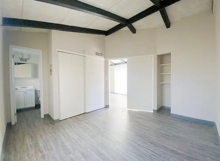 1913 Anderson Ave #203 — Photo 7