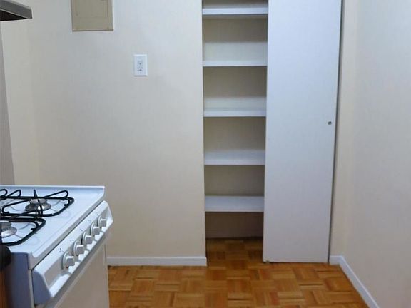 5th image of 528 E 79th St APT 3G