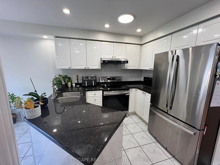 637 Dolly Bird Ln — Photo 8