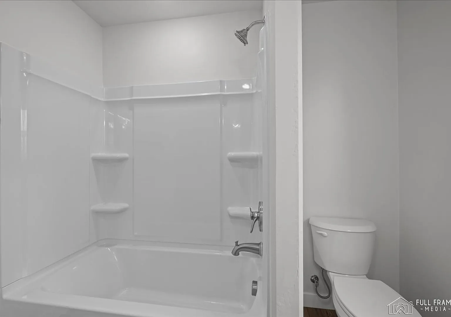 7442 N Paw St — Photo 3