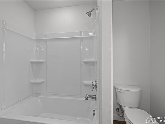 3rd image of 7442 N Paw St