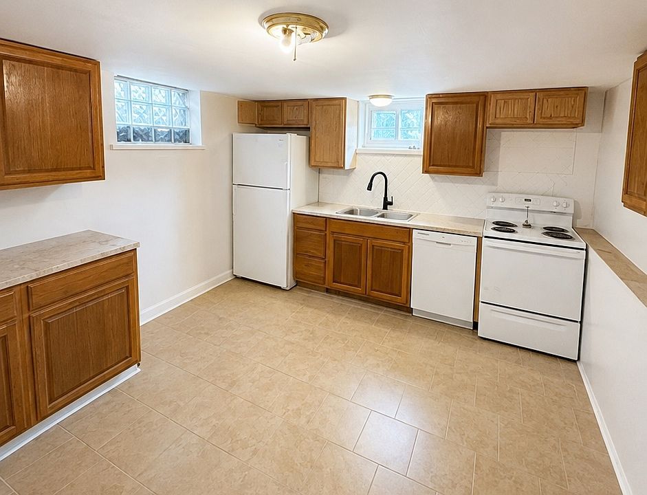 1st image of 409 48th St SE #C