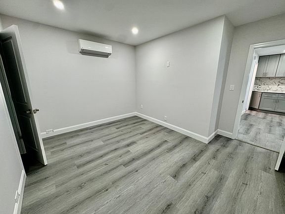 3rd image of 10 Lake Ave Floor 1