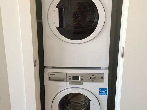 5th image of 910 N Garden St APT 1